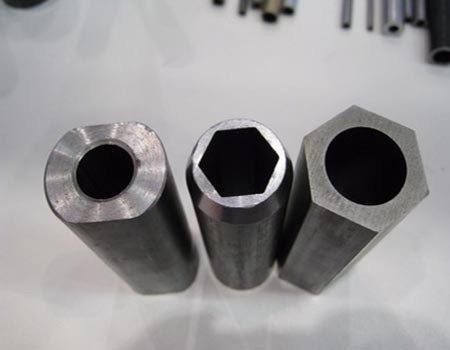 χάλυβας άνθρακα σωλήνων χάλυβα 612m Hexagon Q345 Q235 230mm
