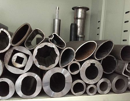 Ωοειδής διαμορφωμένος σωλήνας 11000mm 112m χάλυβα χάλυβα άνθρακα ASTM
