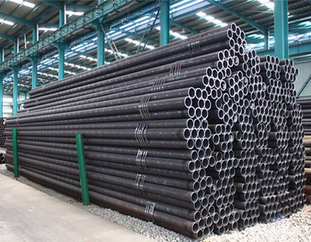 Καυτός - κυλημένος άνθρακας σωλήνων ASTM A53 GR. χάλυβα A106 άνευ ραφής με τη μαύρη ζωγραφική